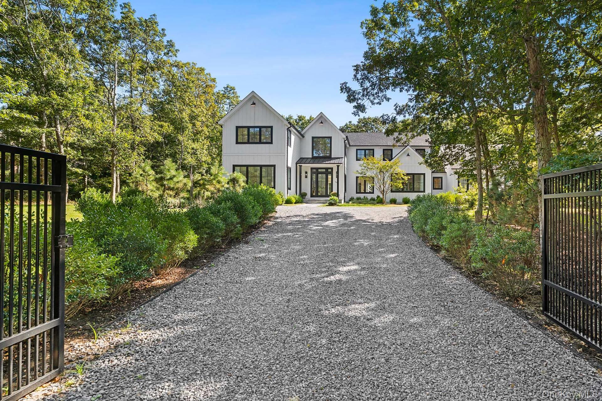 116 Middle Line Highway, Southampton, NY 11968