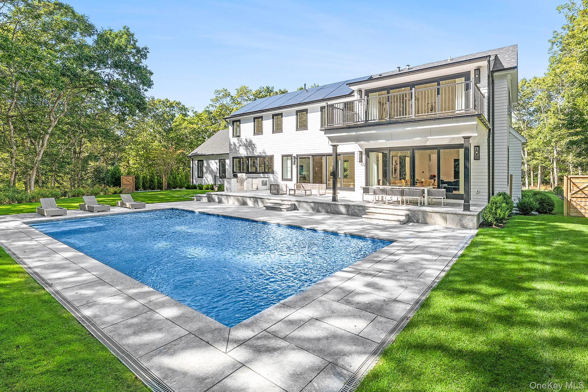 116 Middle Line Highway, Southampton, NY 11968