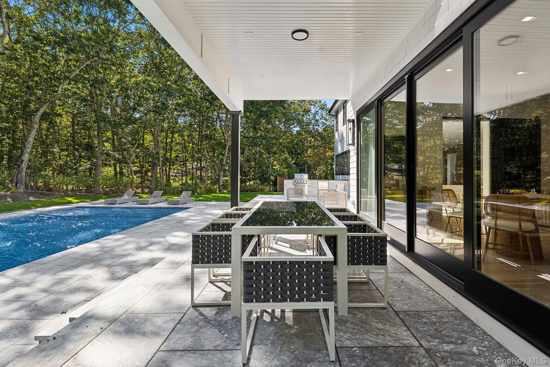 116 Middle Line Highway, Southampton, NY 11968