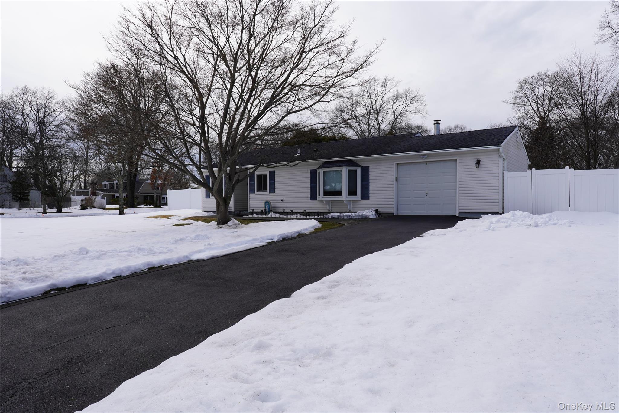 69 Meyer Lane, Medford, NY 11763