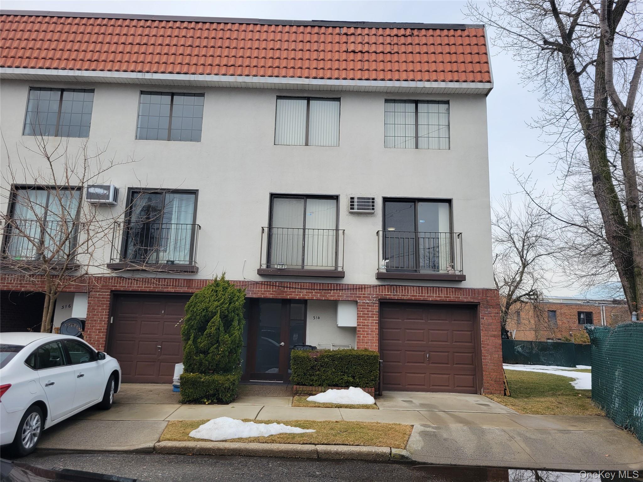 3-14 Julius Road # 20D, College Point, NY 11356