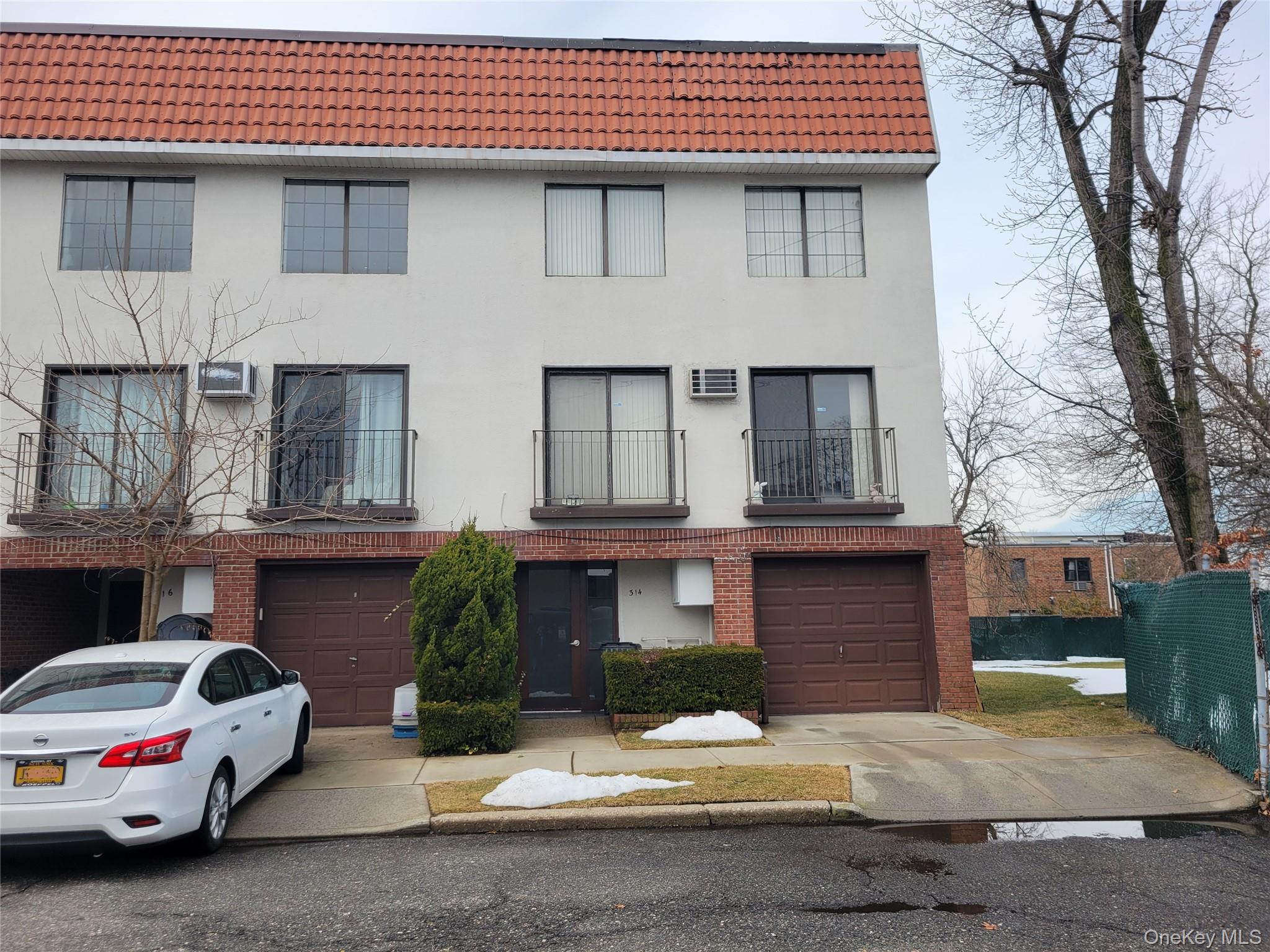 3-14 Julius Road # 20D, College Point, NY 11356