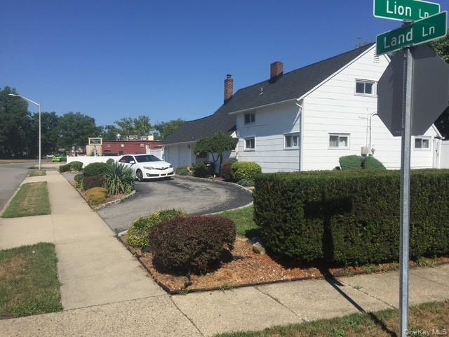 176 Land Lane, Westbury, NY 11590