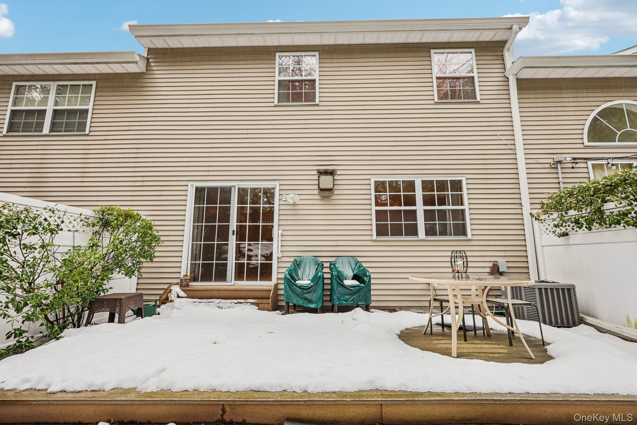 3 Springwood Lane, Huntington, NY 11743