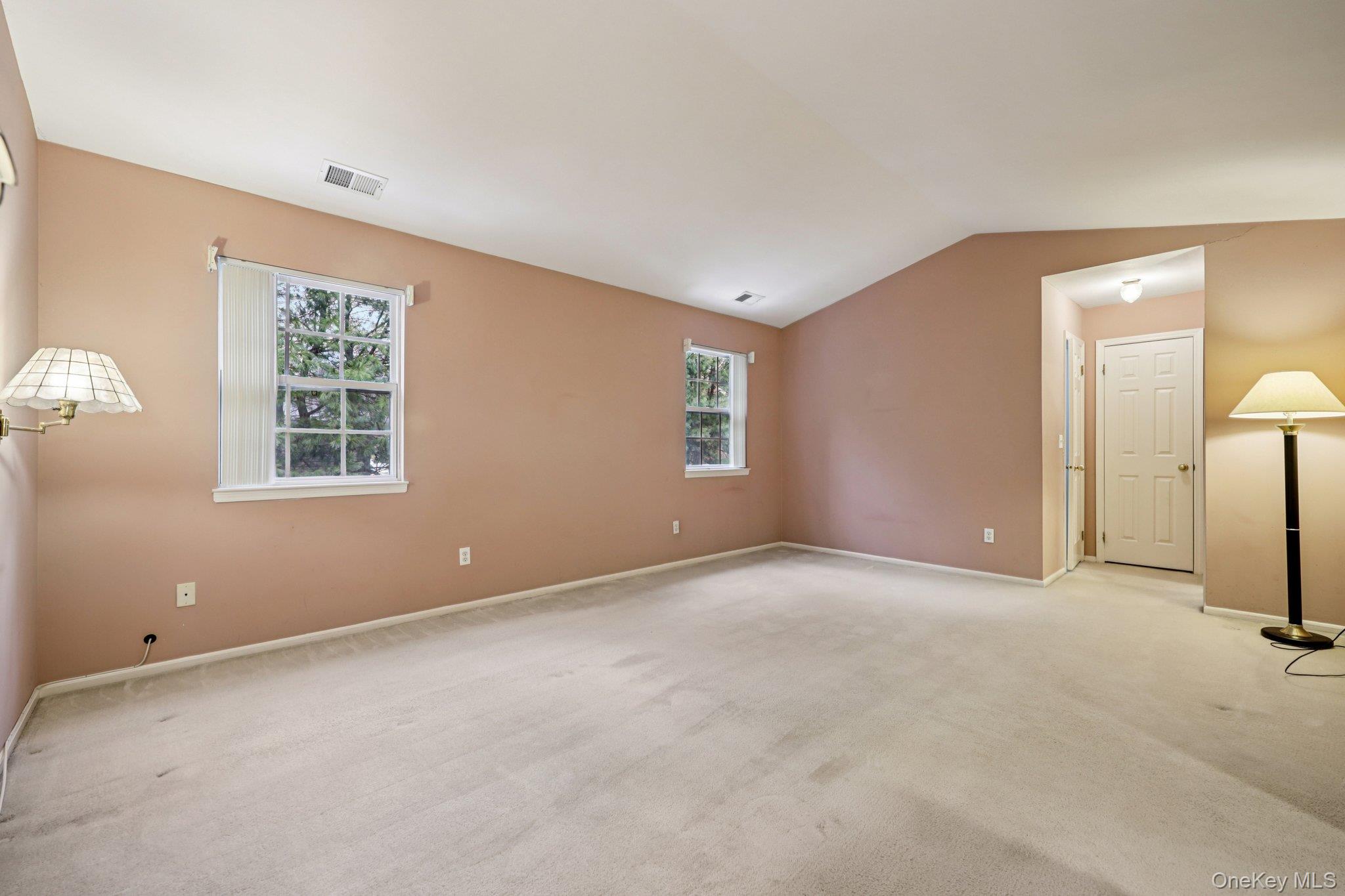 3 Springwood Lane, Huntington, NY 11743