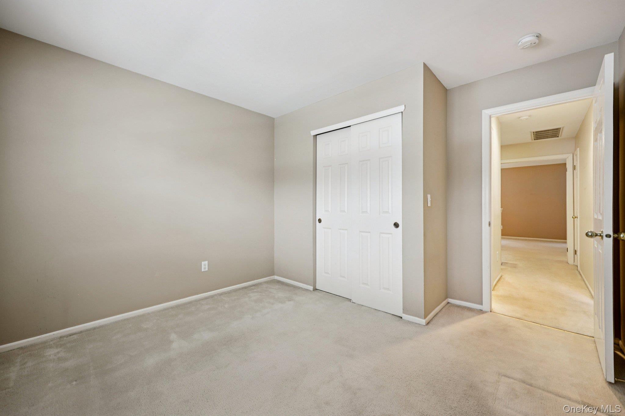 3 Springwood Lane, Huntington, NY 11743