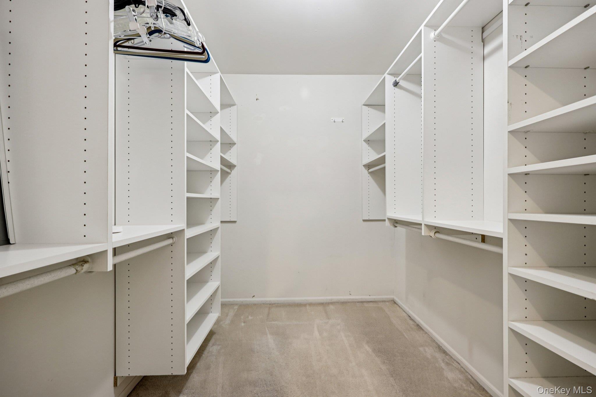 3 Springwood Lane, Huntington, NY 11743