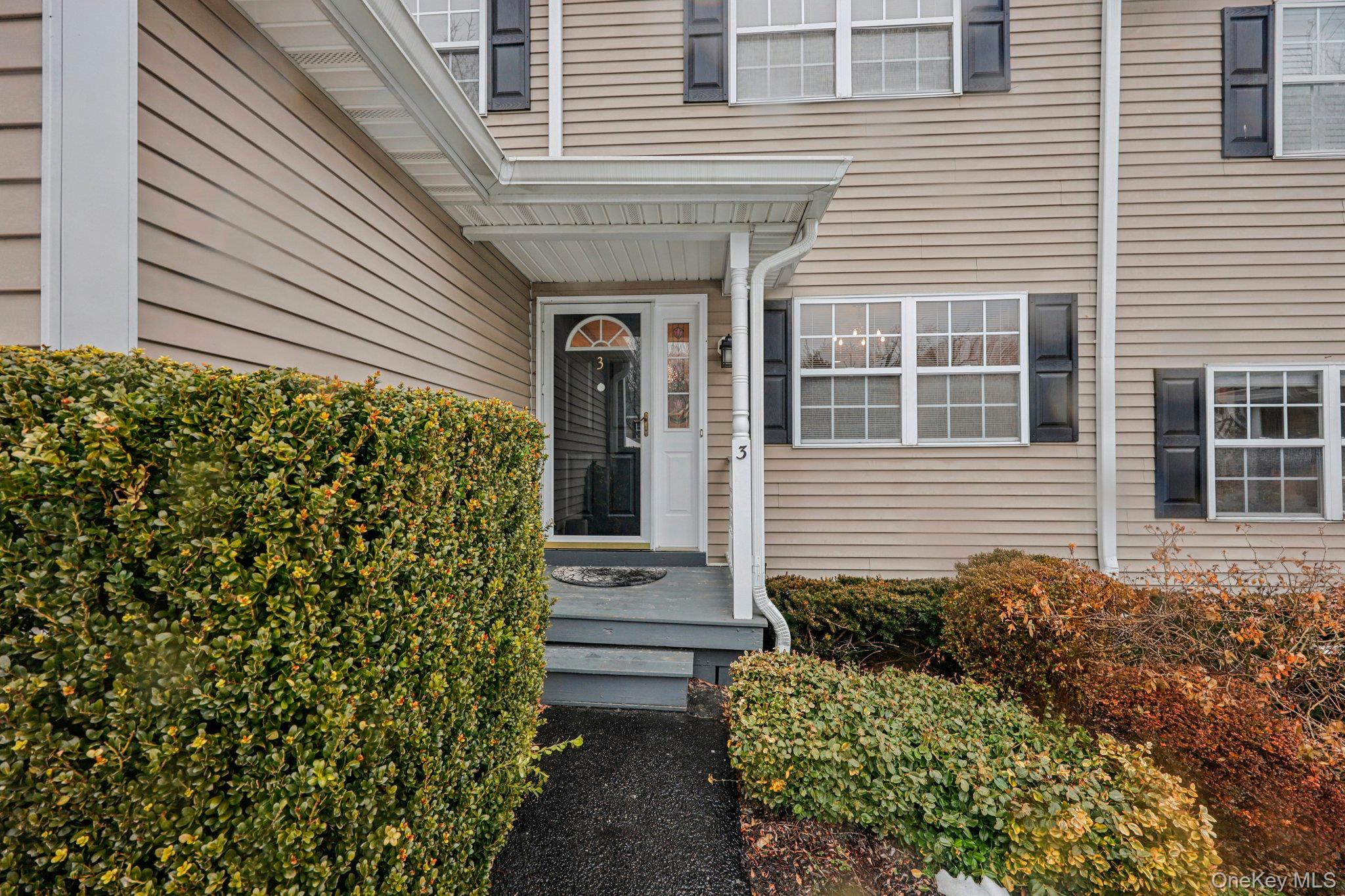 3 Springwood Lane, Huntington, NY 11743