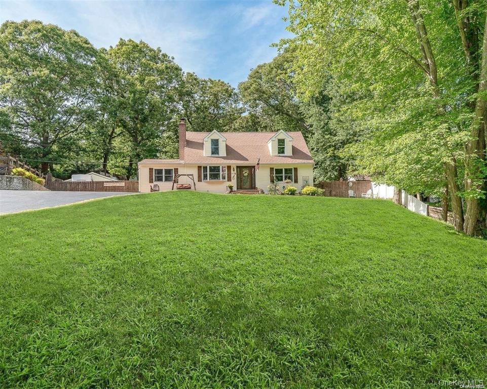 45 Croft Lane, Smithtown, NY 11787