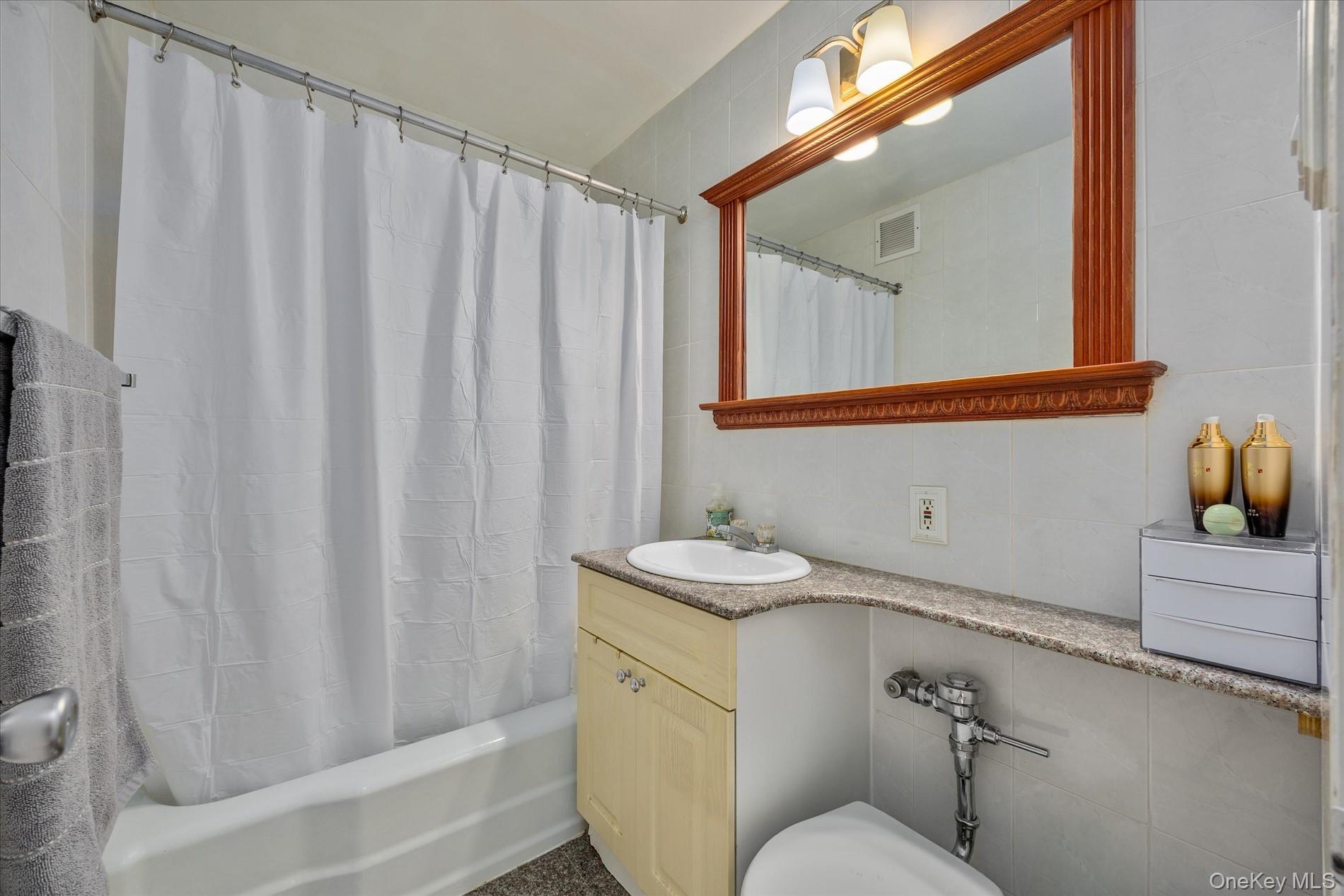 3425 150th Place # 6E, Flushing, NY 11354