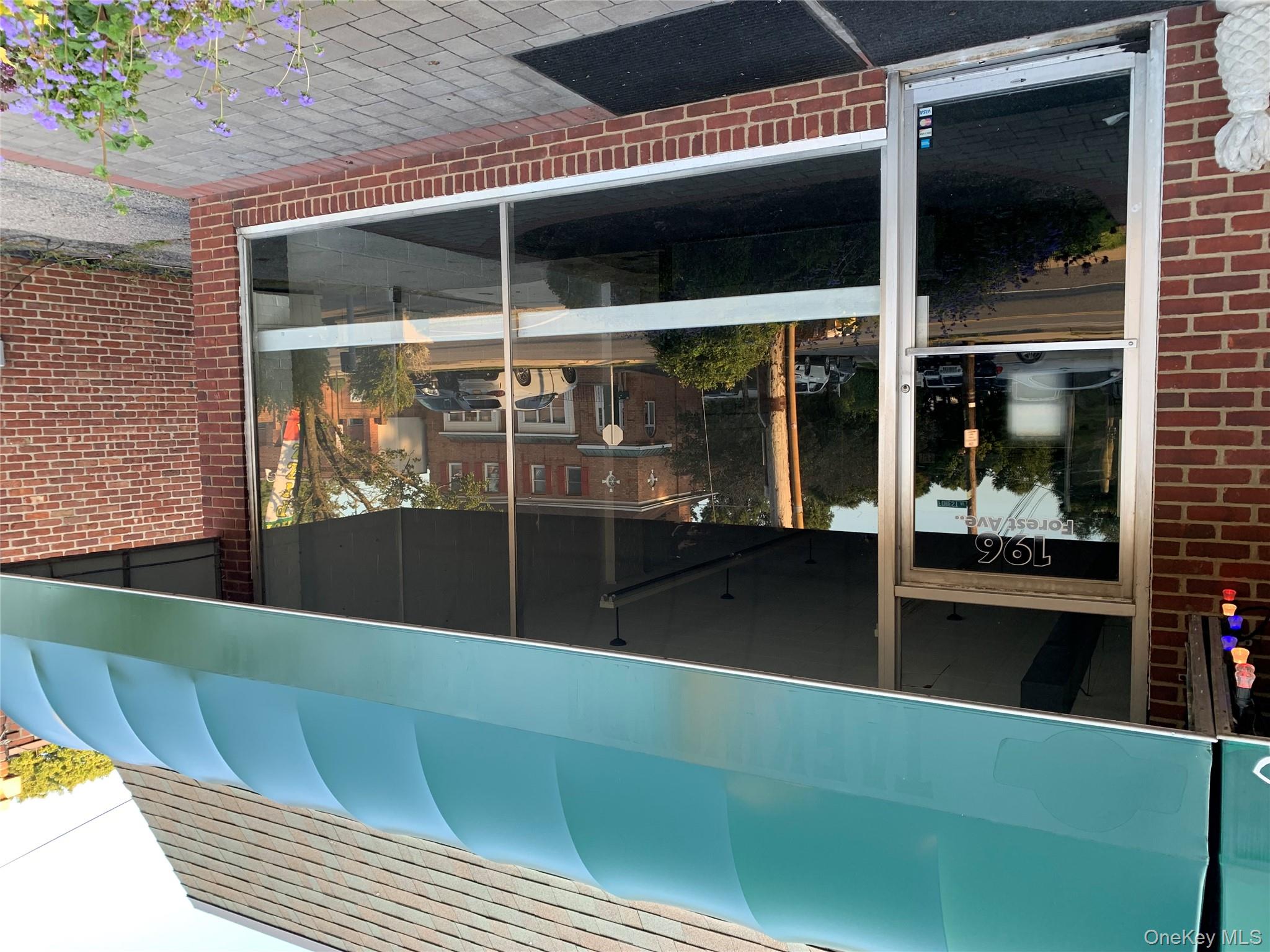 196 Forest Avenue, Locust Valley, NY 11560