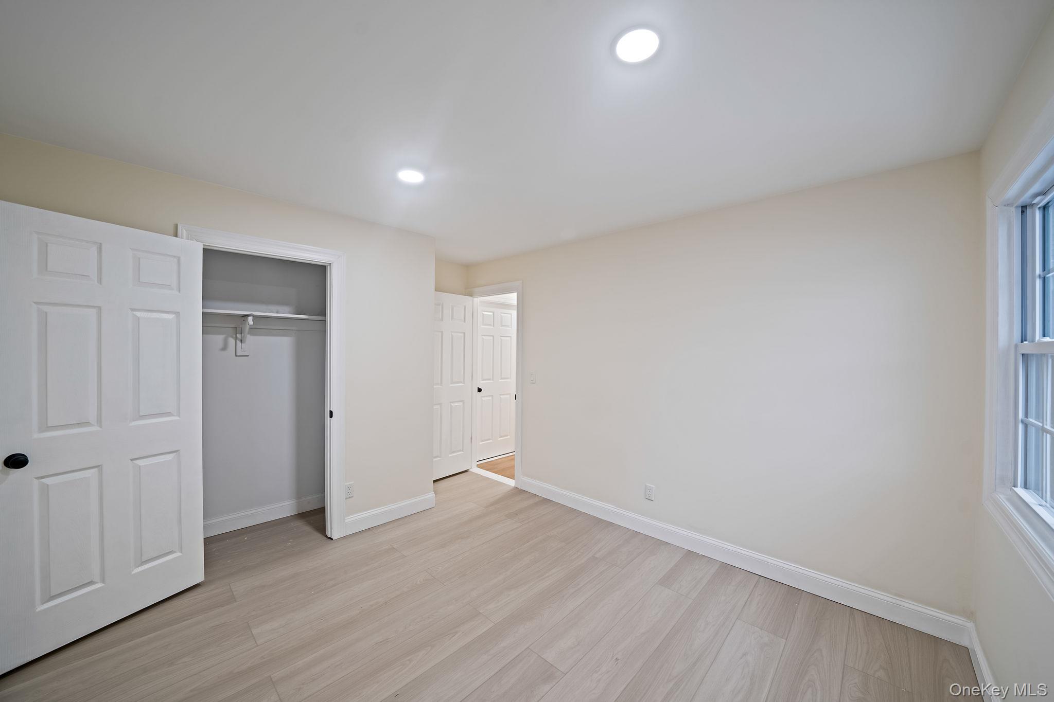 50 7th Street, Saint James, NY 11780