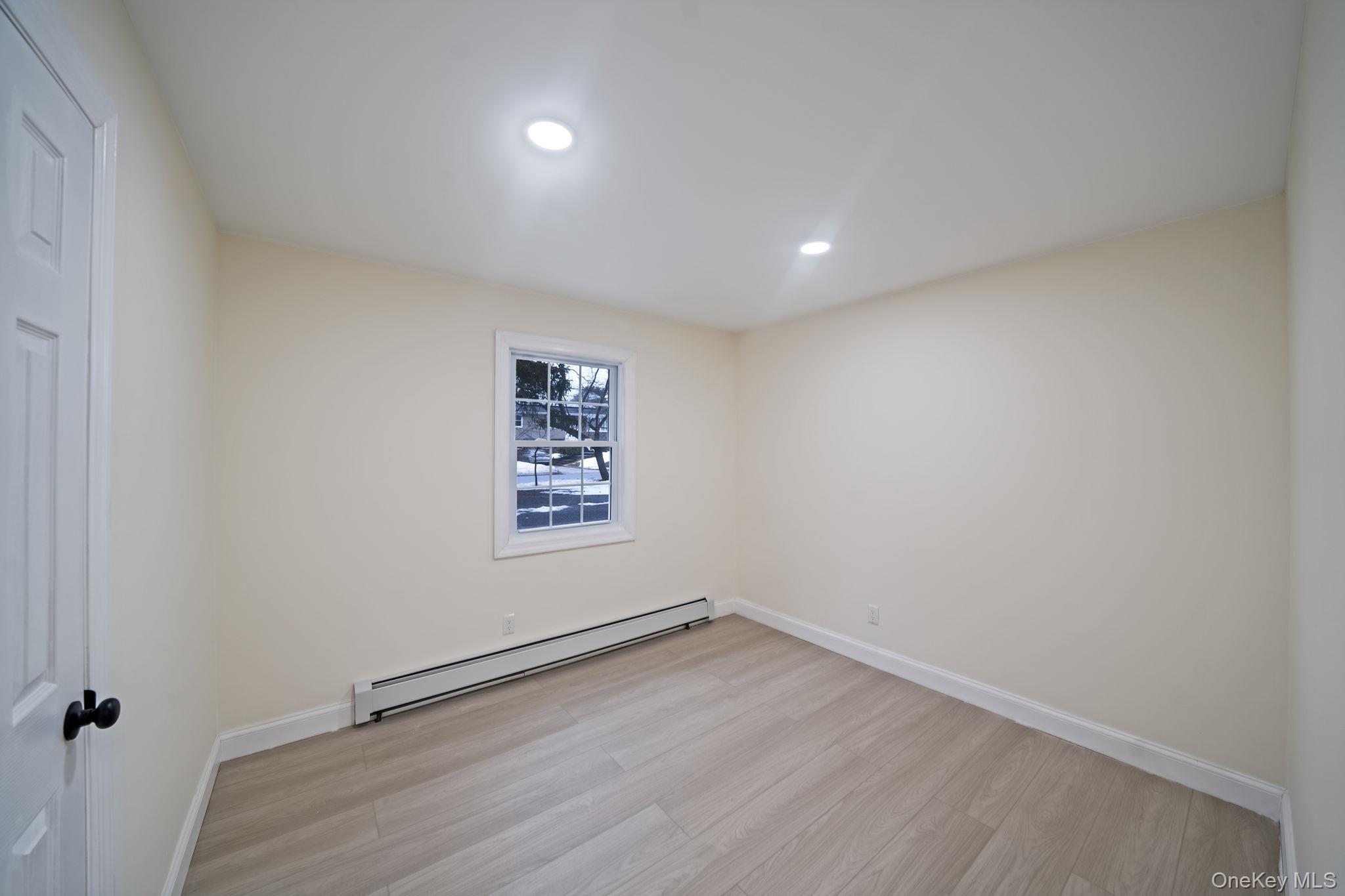 50 7th Street, Saint James, NY 11780