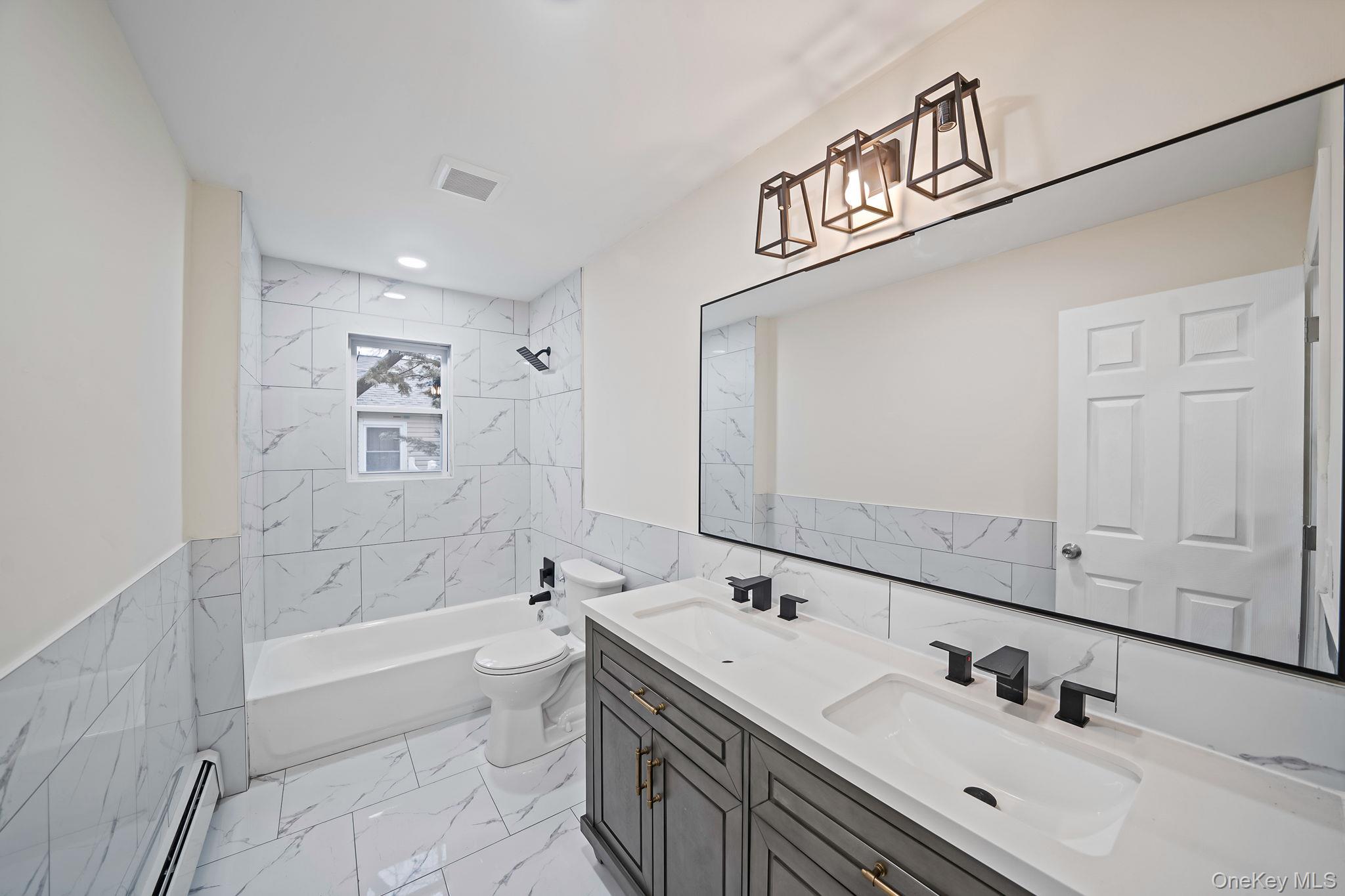 50 7th Street, Saint James, NY 11780