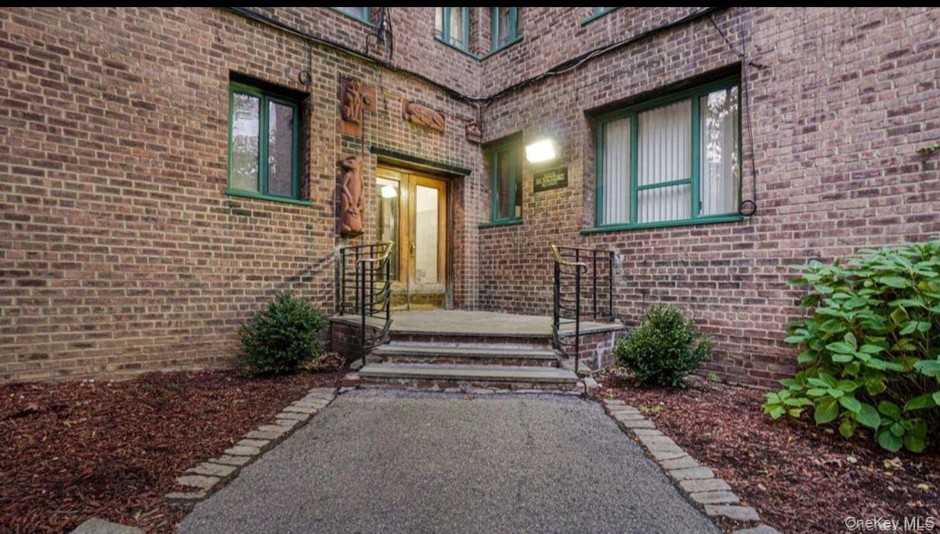 2075 ST. RAYMOND AVENUE Avenue # 6G, Bronx, NY 10462