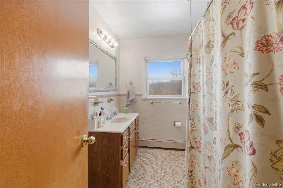 16 Primrose Street, Katonah, NY 10536