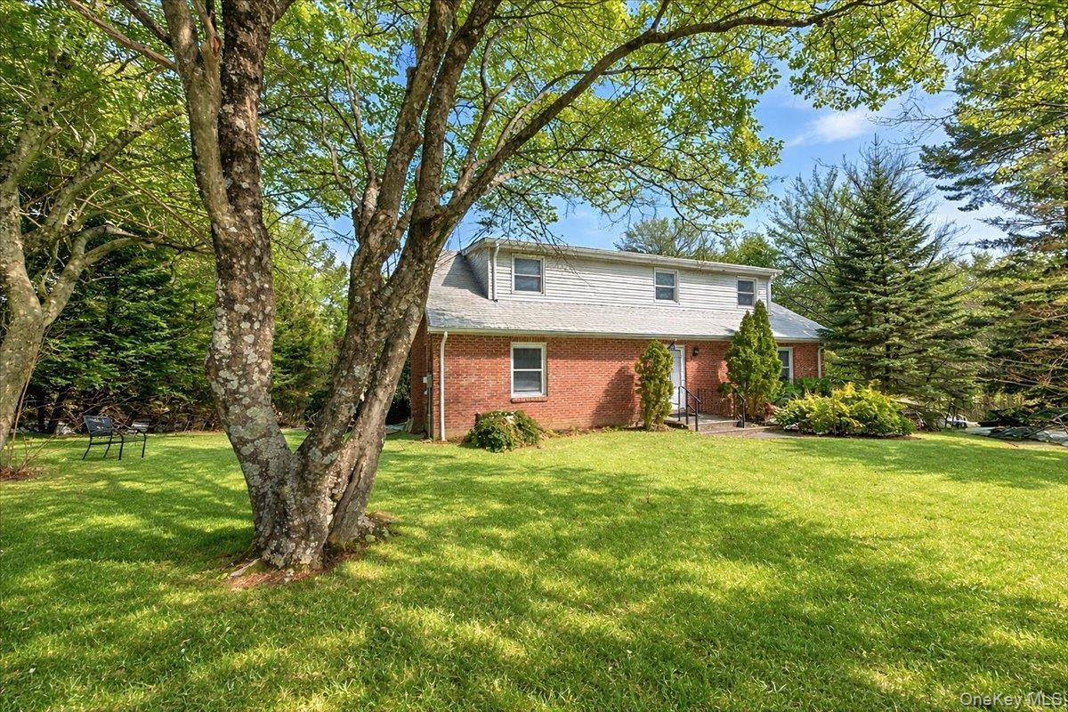 16 Primrose Street, Katonah, NY 10536