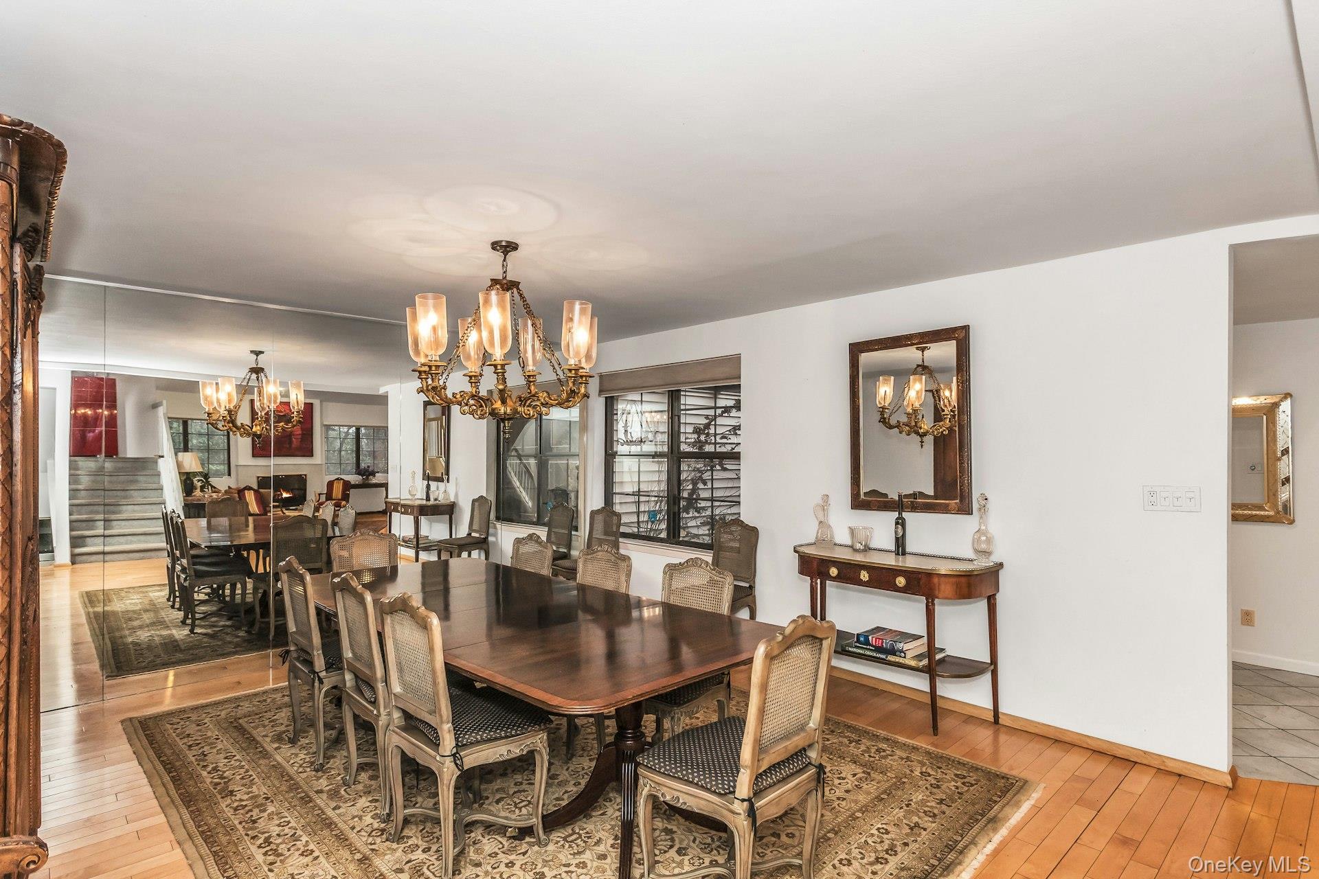 232 Linnet Court, Manhasset, NY 11030