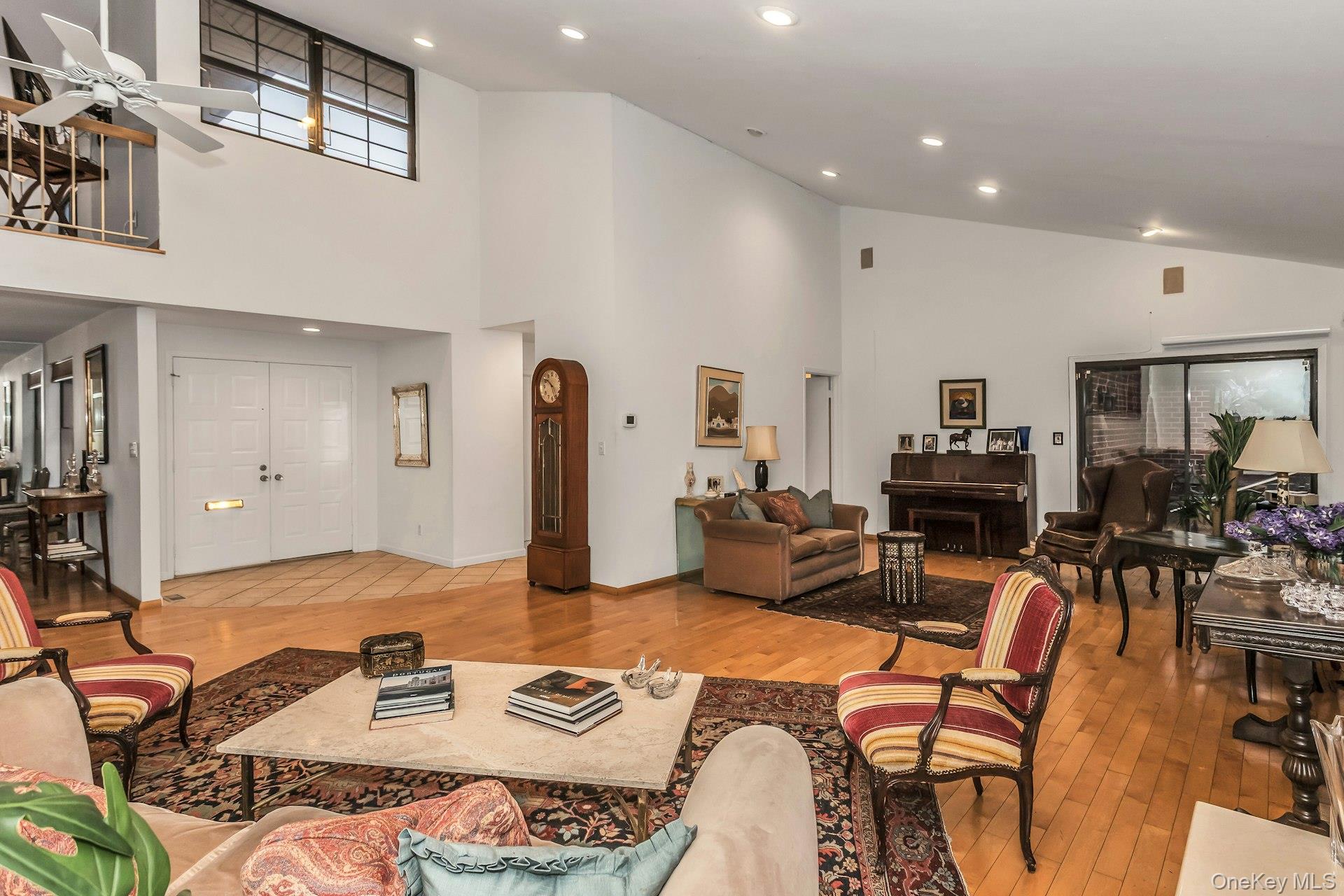 232 Linnet Court, Manhasset, NY 11030