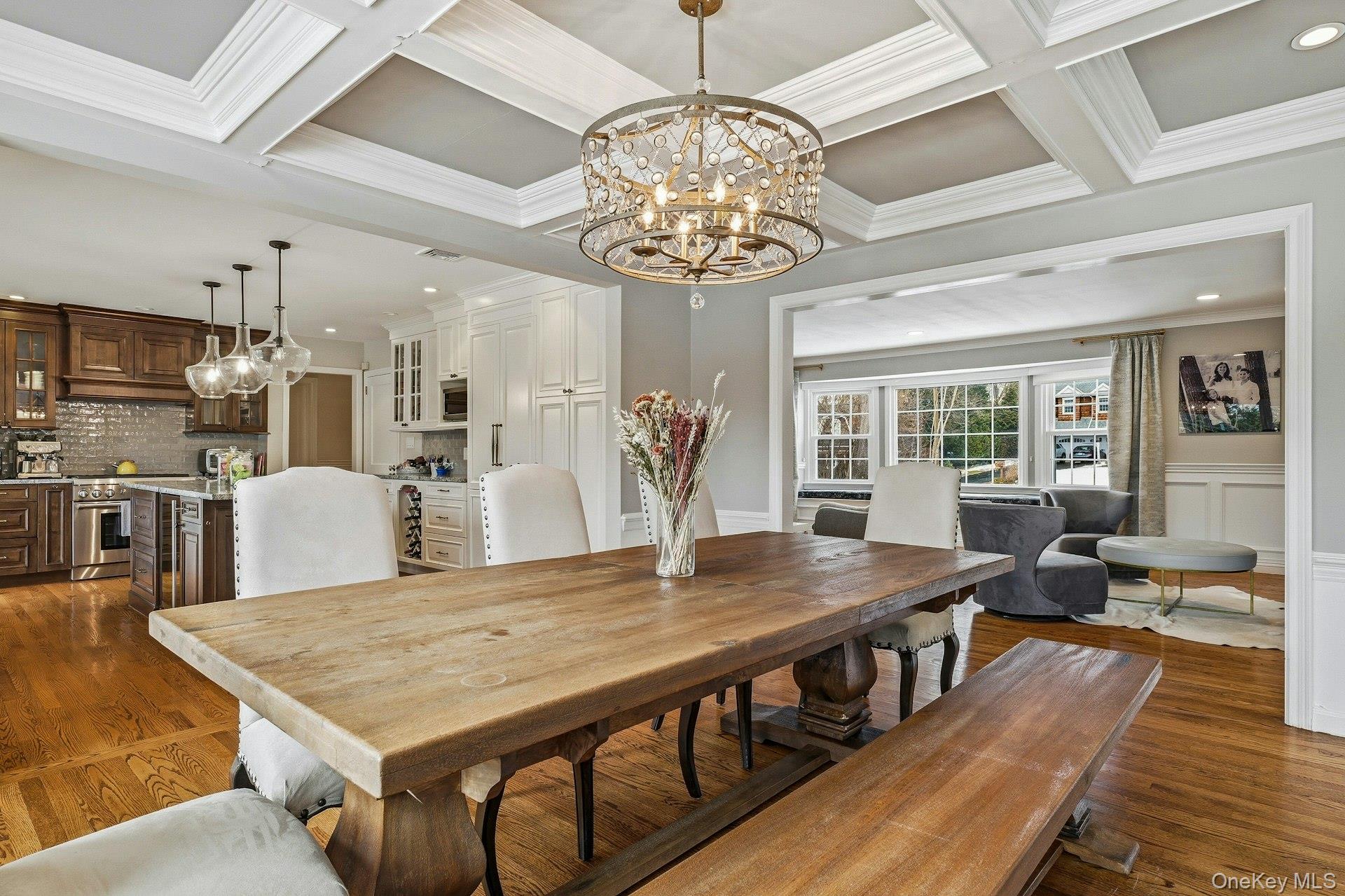 38 Hewlett Lane, Port Washington, NY 11050