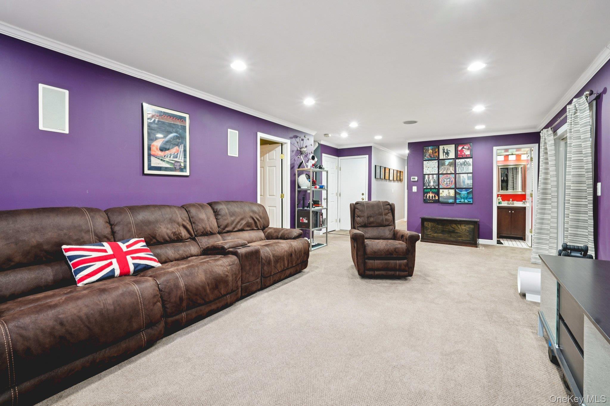 123 Gatto Lane, Pearl River, NY 10965