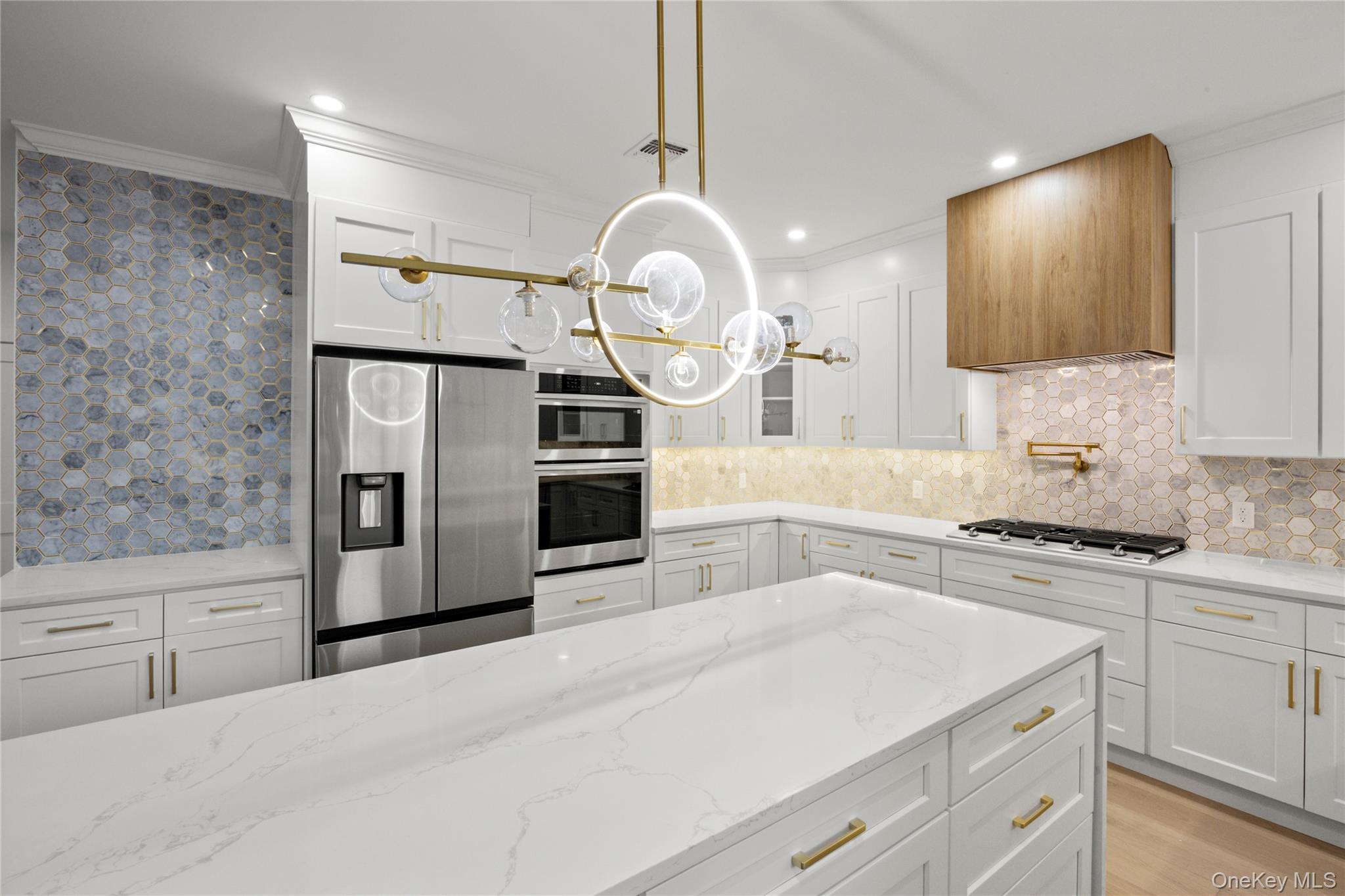 182 Friends Lane, Westbury, NY 11590