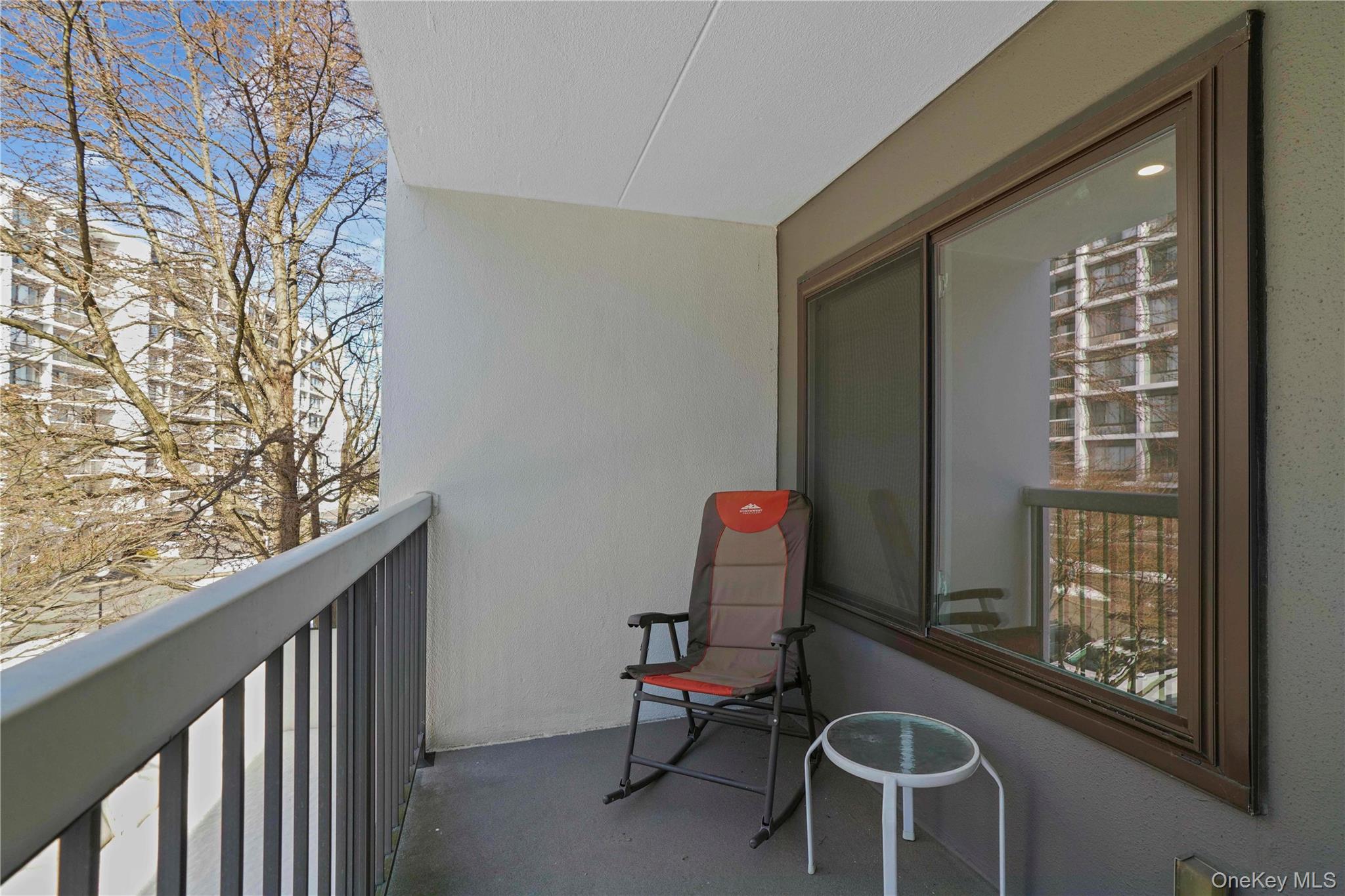 400 High Point Drive # 206, Hartsdale, NY 10530