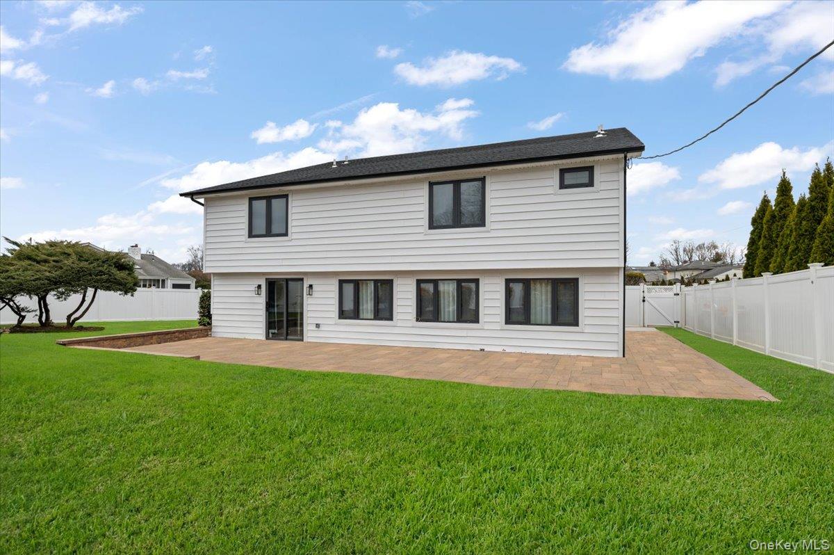 2 Elf Road, Syosset, NY 11791