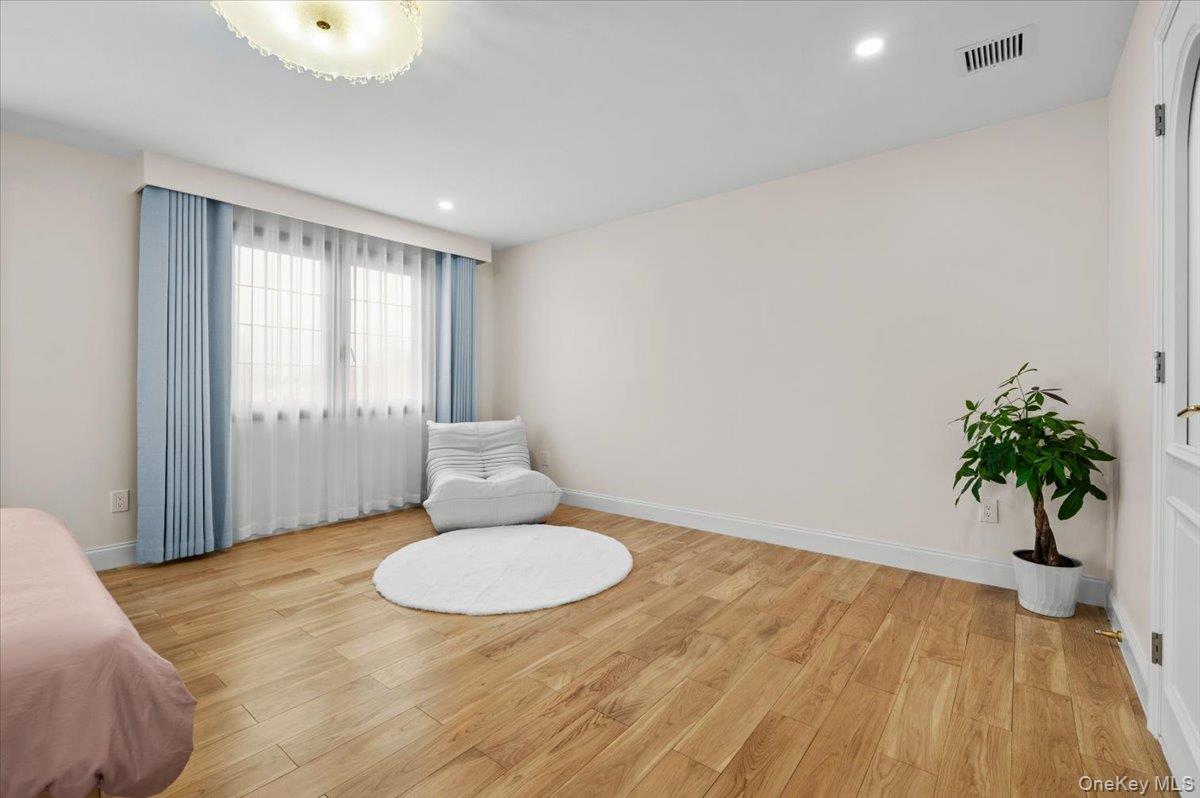 2 Elf Road, Syosset, NY 11791