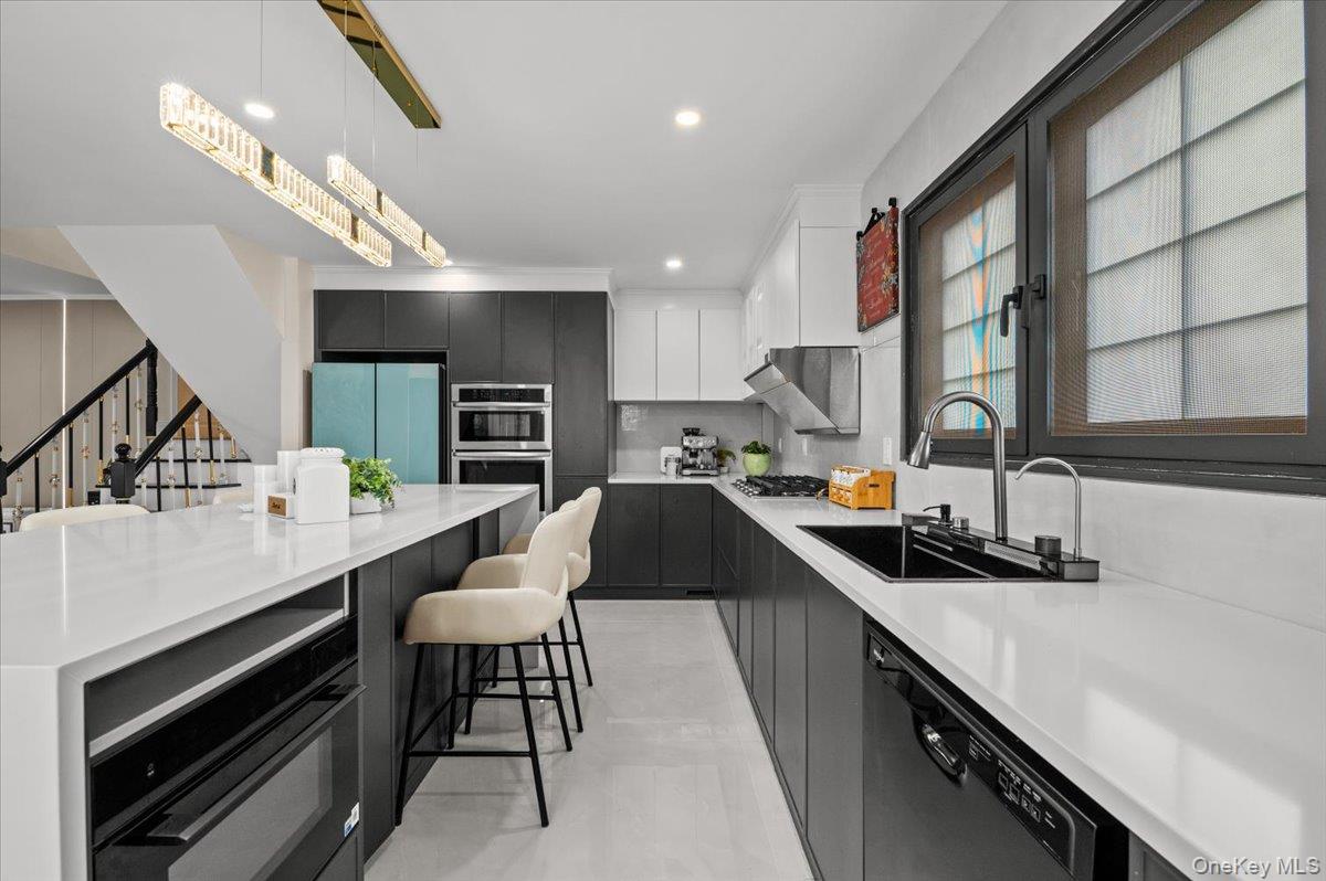 2 Elf Road, Syosset, NY 11791