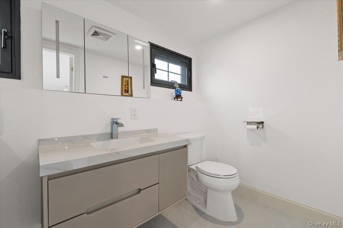 2 Elf Road, Syosset, NY 11791