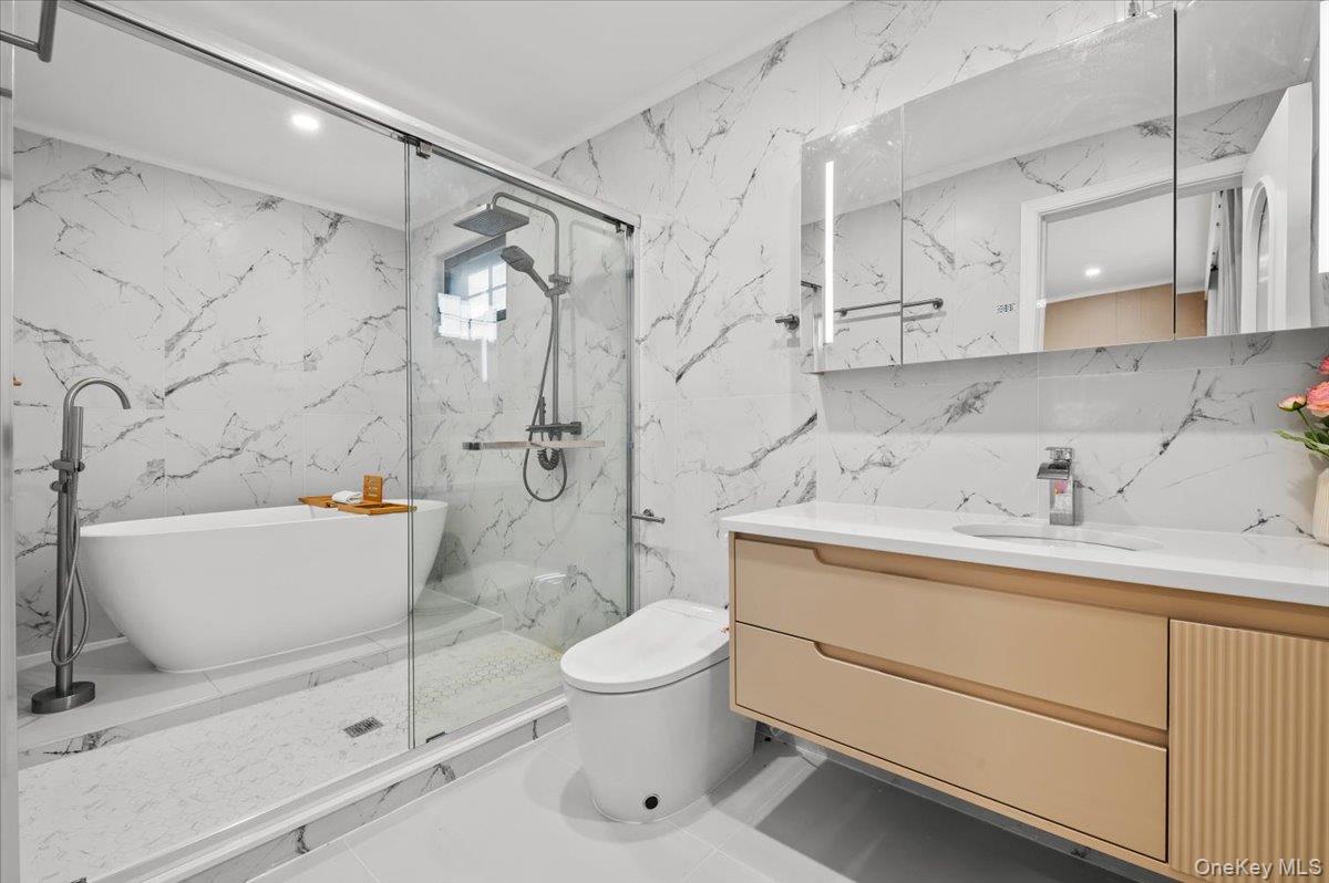 2 Elf Road, Syosset, NY 11791