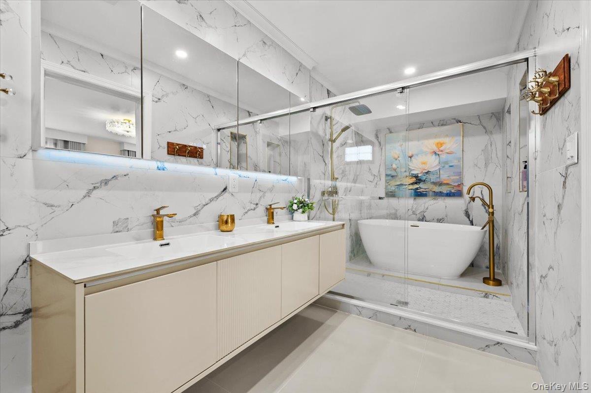 2 Elf Road, Syosset, NY 11791