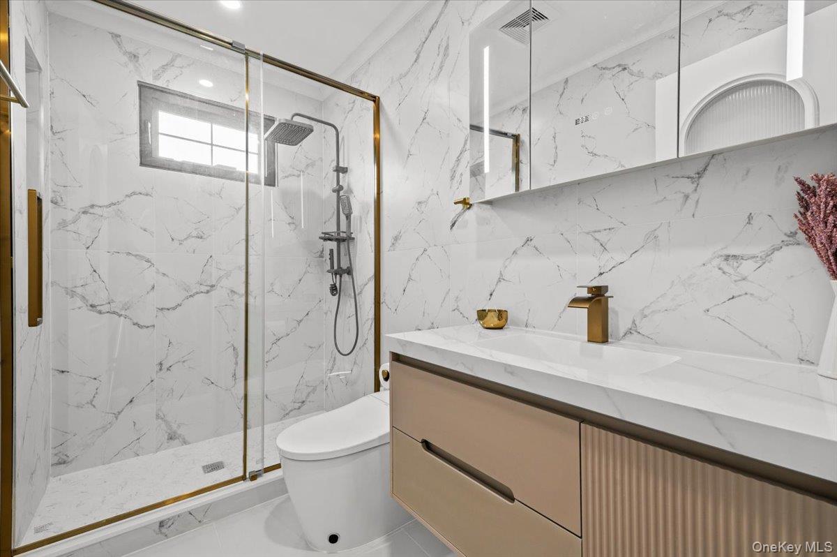 2 Elf Road, Syosset, NY 11791