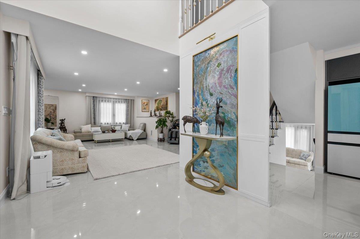 2 Elf Road, Syosset, NY 11791