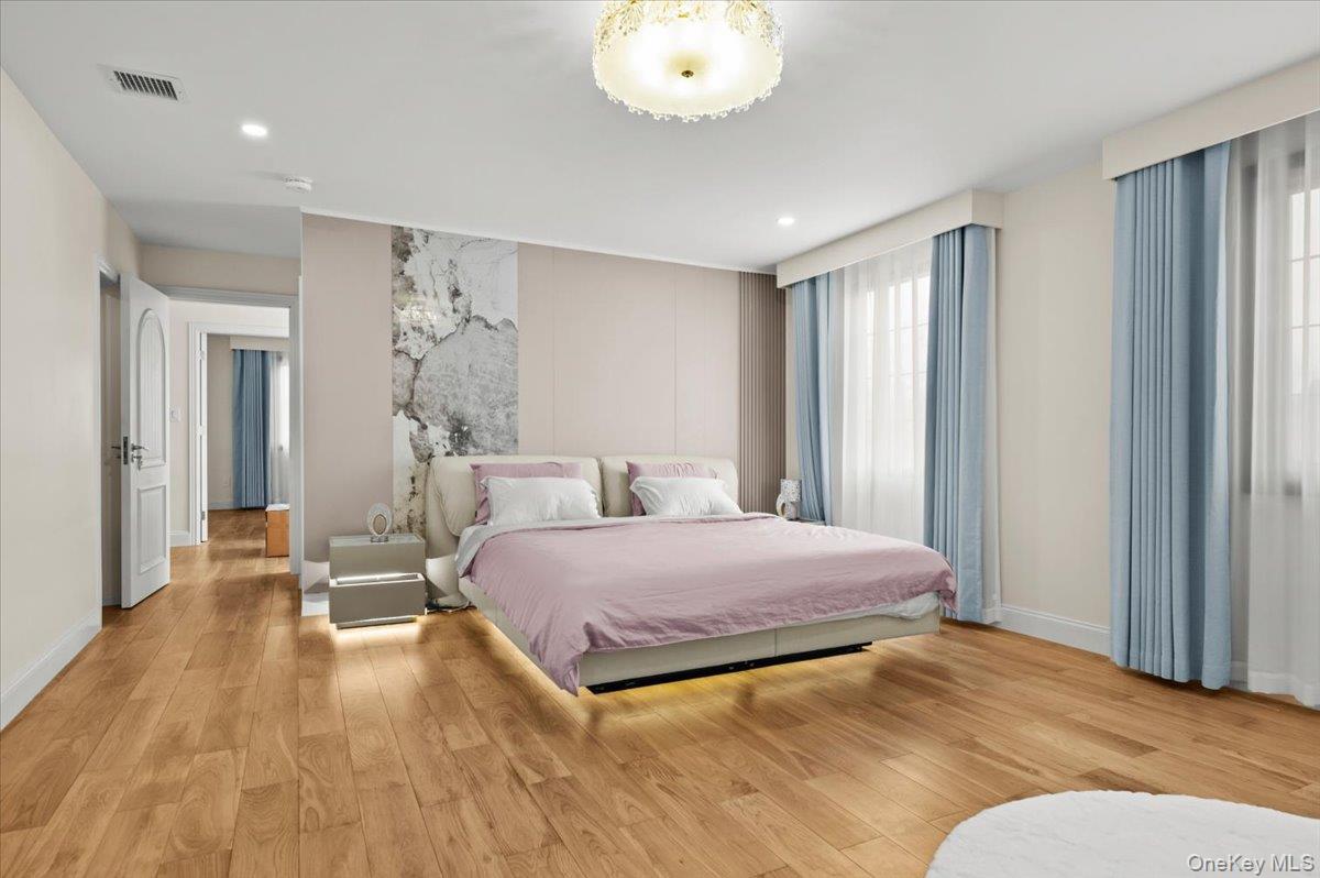 2 Elf Road, Syosset, NY 11791