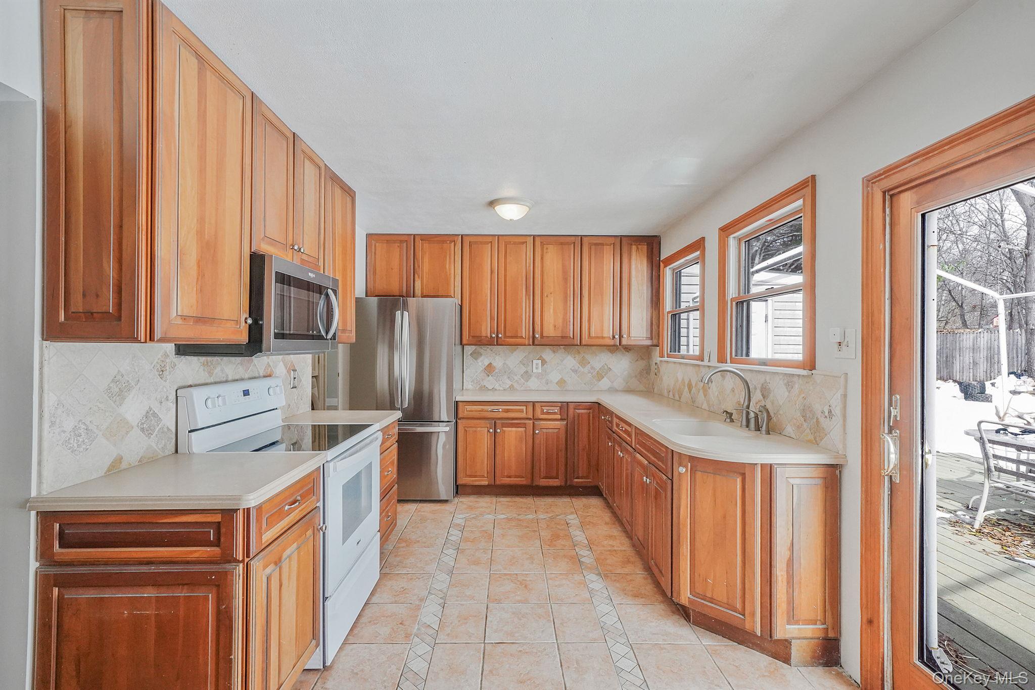 3 Timber Trail Lane, Medford, NY 11763