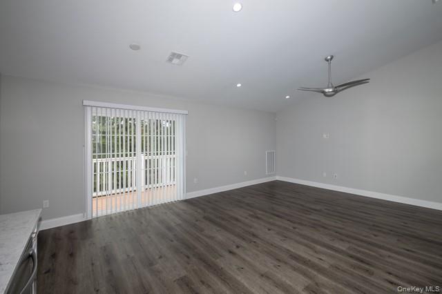 26 Sunlight Walk # 26, Holbrook, NY 11741