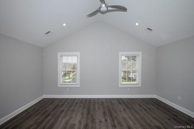 26 Sunlight Walk # 26, Holbrook, NY 11741