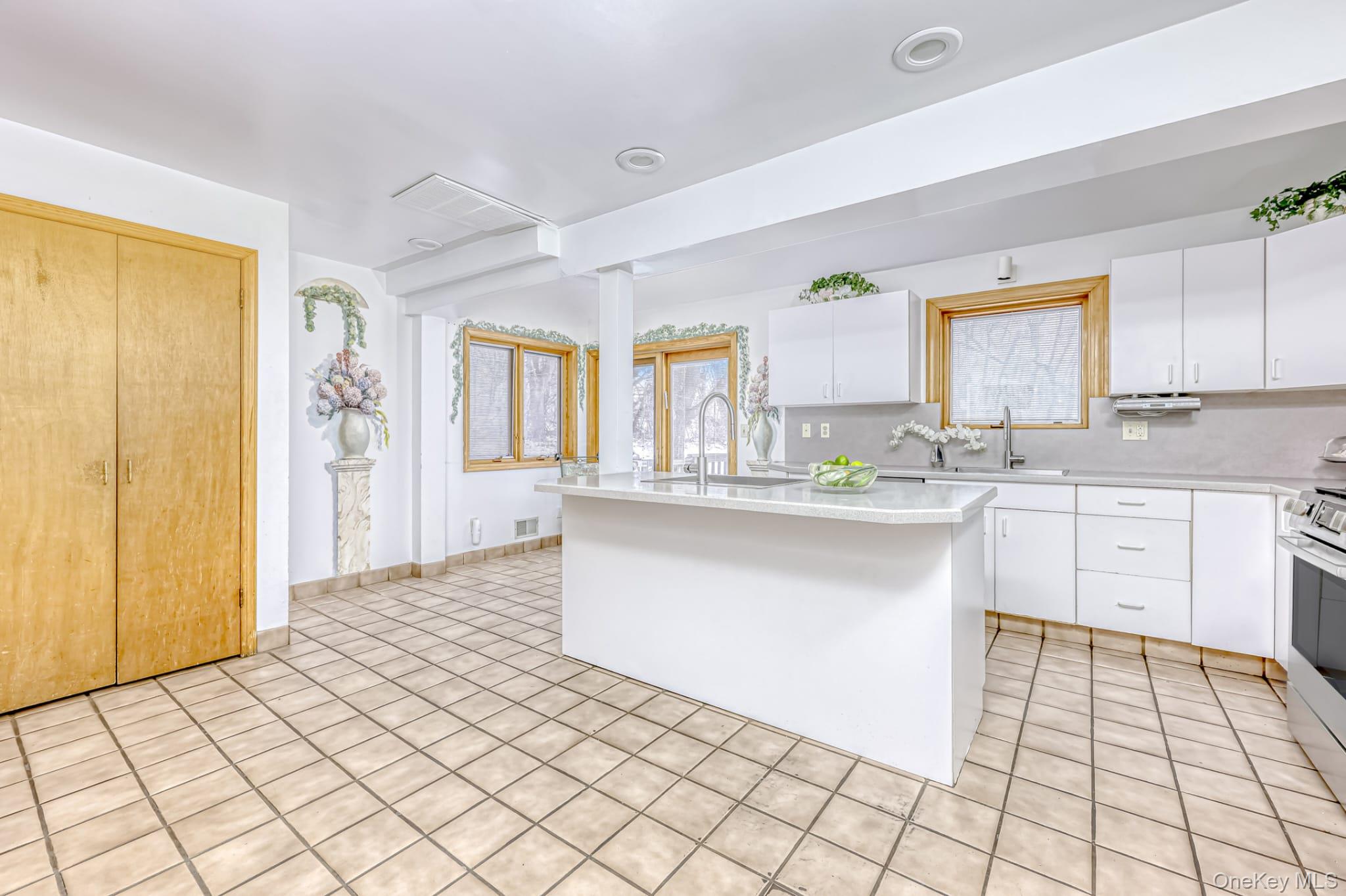 23 S Parker Drive, Monsey, NY 10952