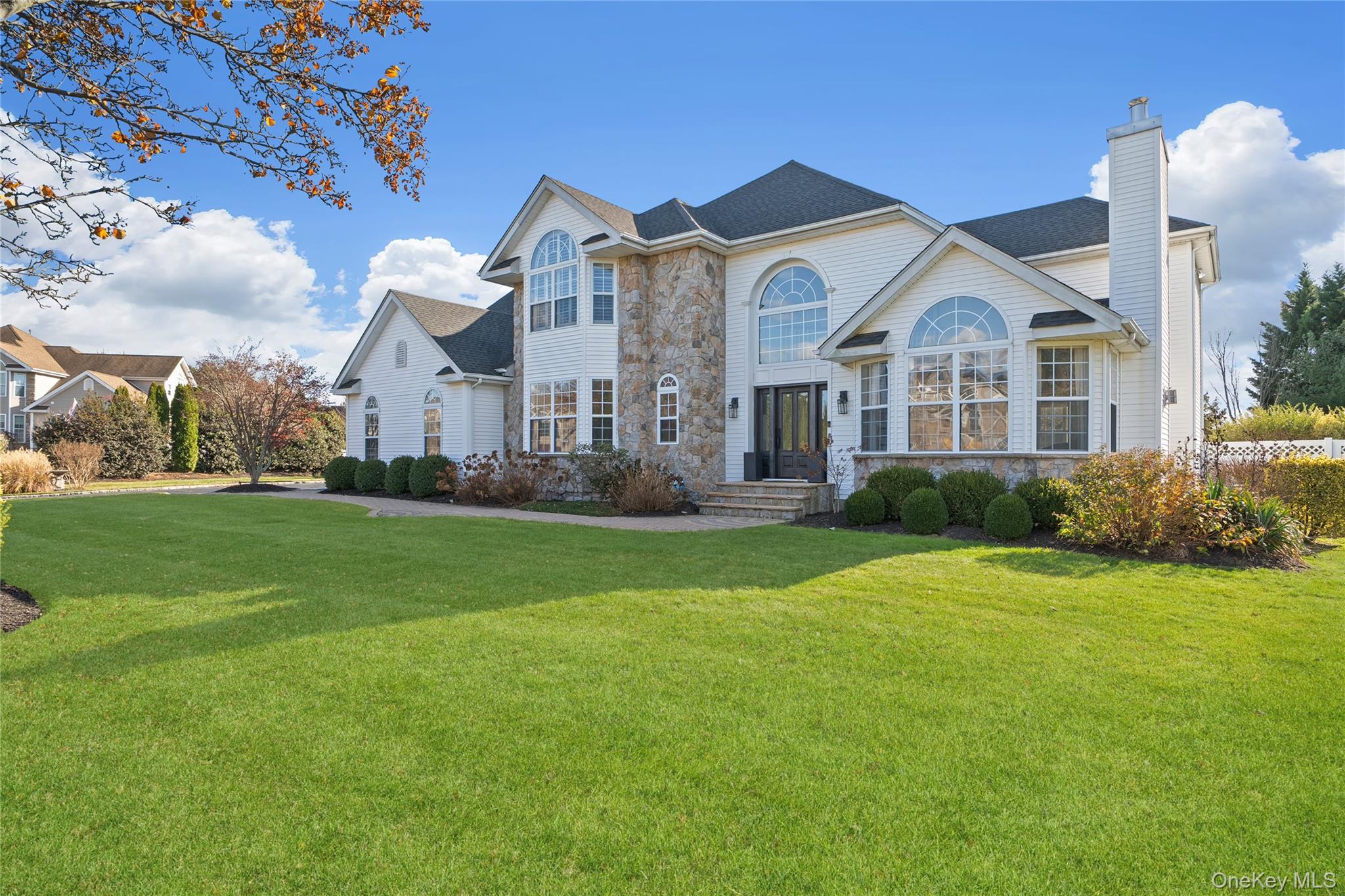 2 Holly Court, Miller Place, NY 11764