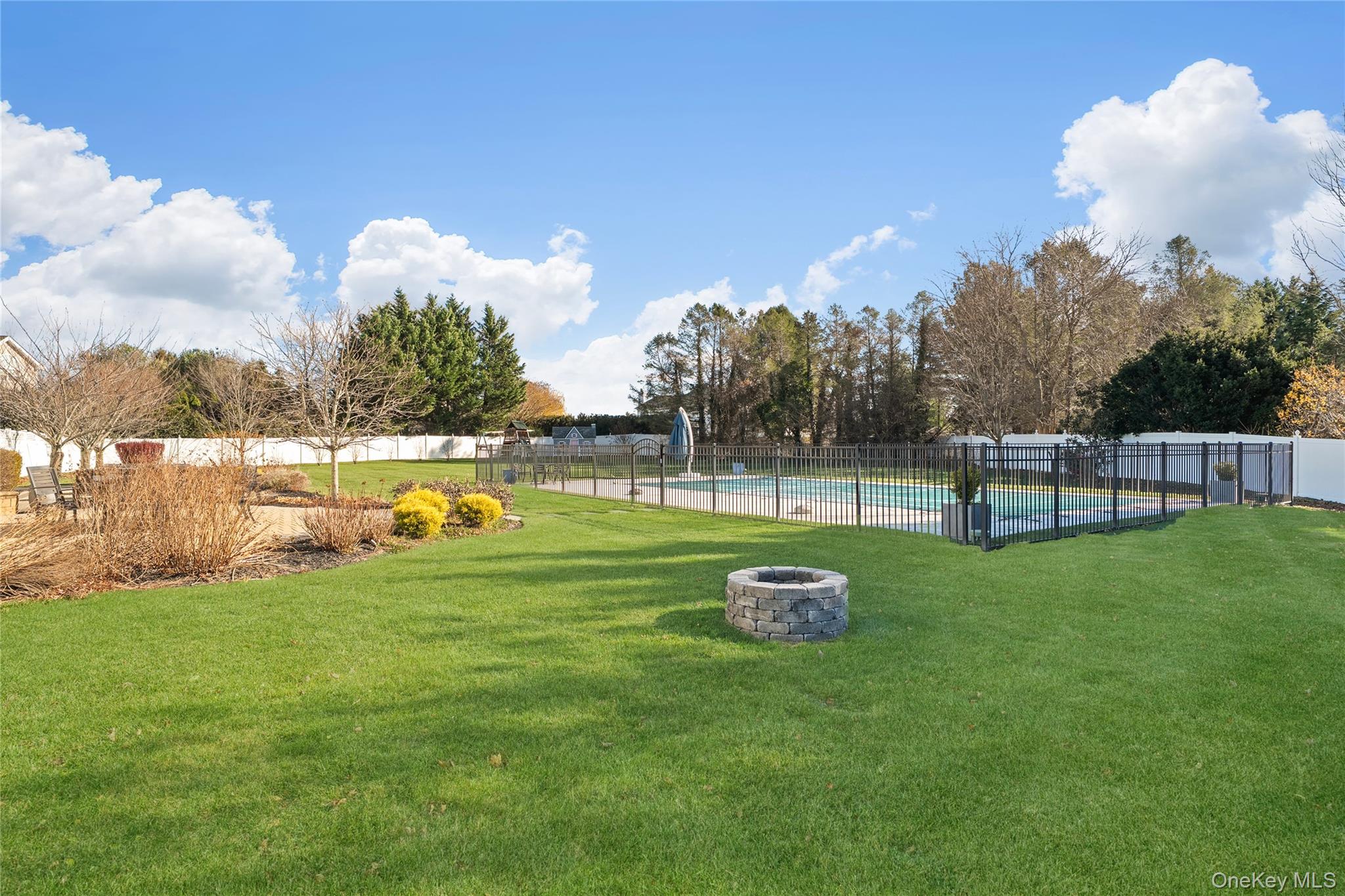 2 Holly Court, Miller Place, NY 11764