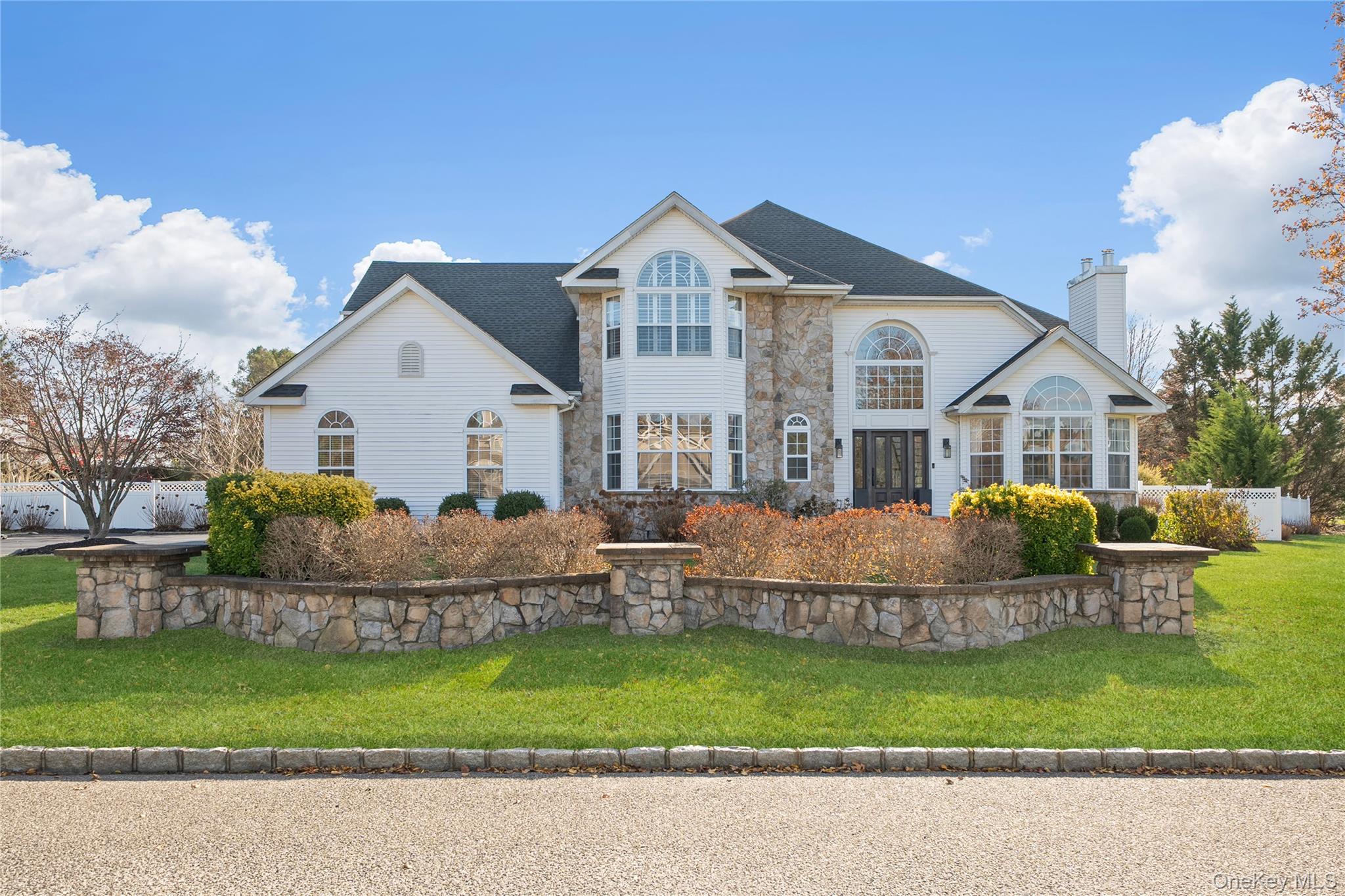 2 Holly Court, Miller Place, NY 11764