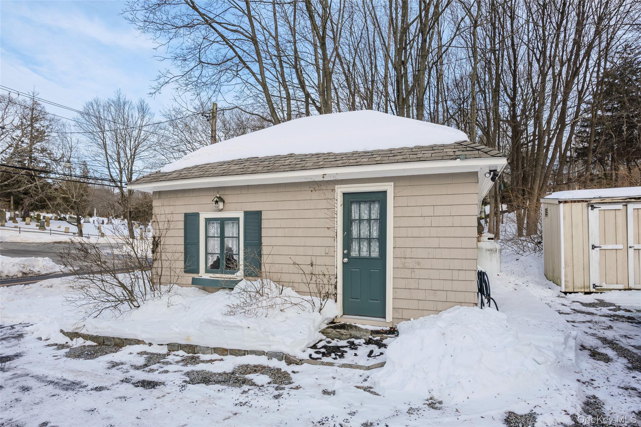 232 N Country Road, Mount Sinai, NY 11766