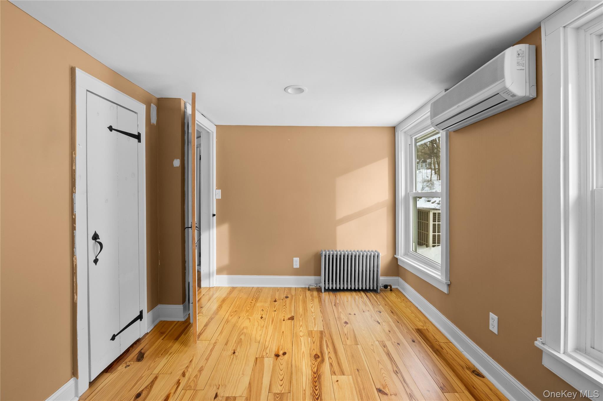 232 N Country Road, Mount Sinai, NY 11766