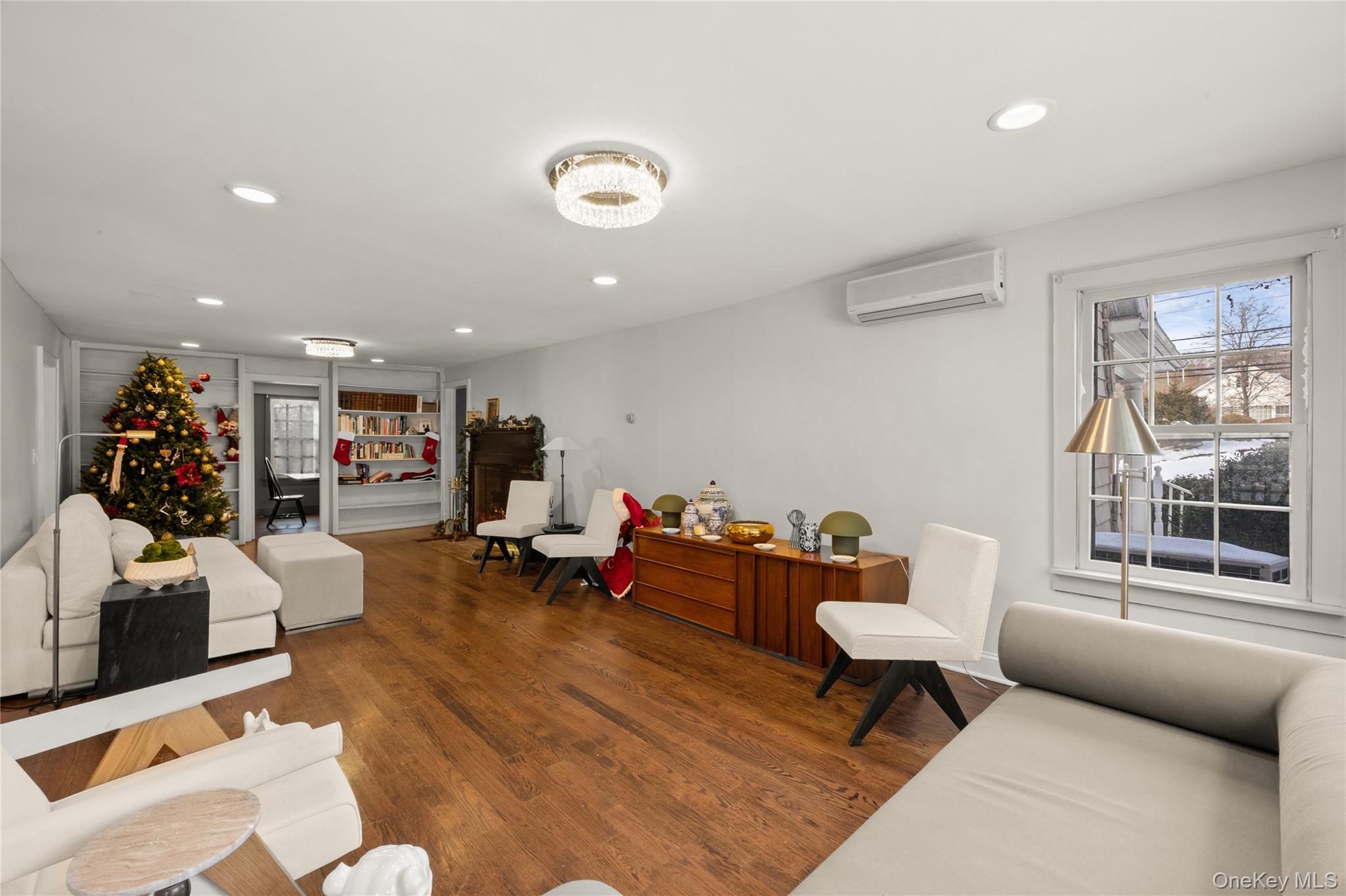 232 N Country Road, Mount Sinai, NY 11766