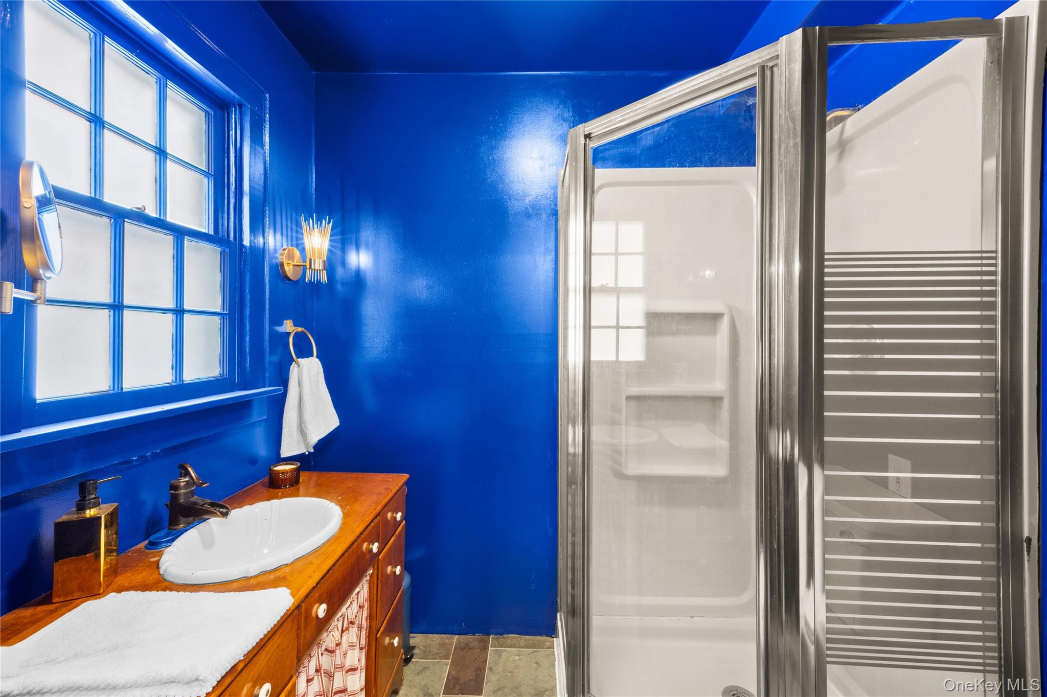 232 N Country Road, Mount Sinai, NY 11766