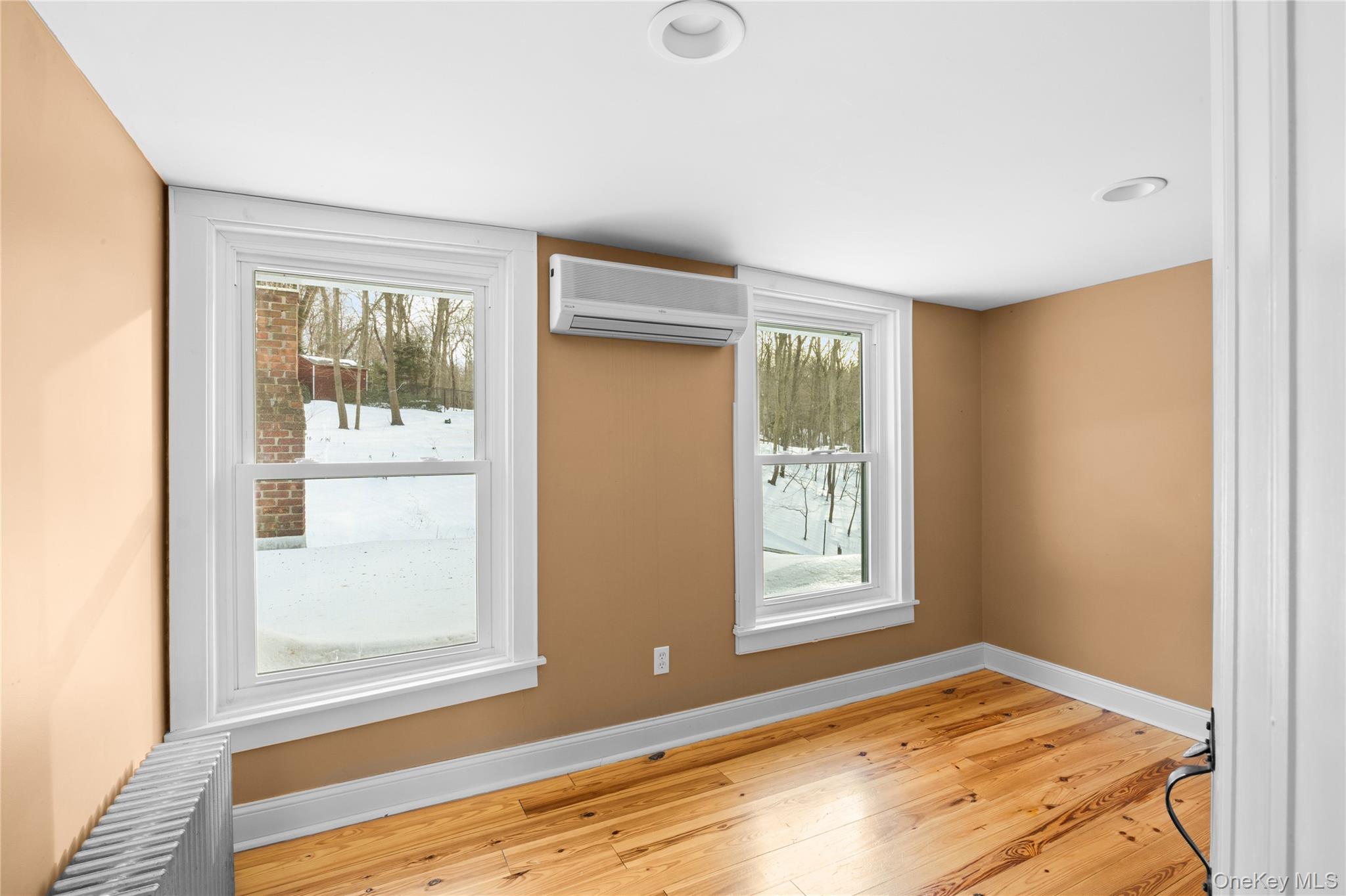 232 N Country Road, Mount Sinai, NY 11766