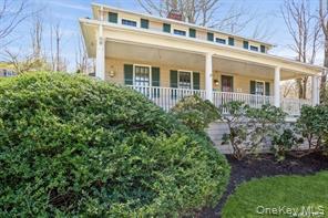 232 N Country Road, Mount Sinai, NY 11766