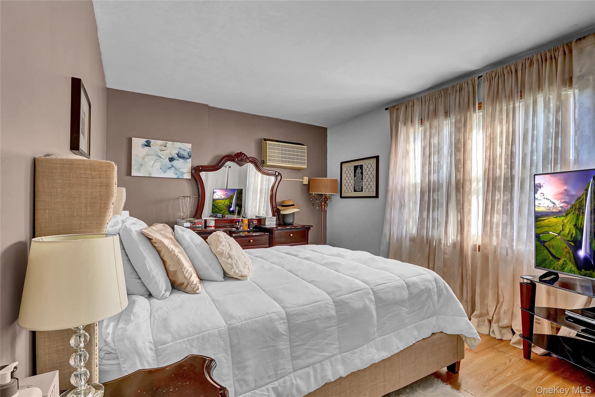 150-27 16th Road, Whitestone, NY 11357